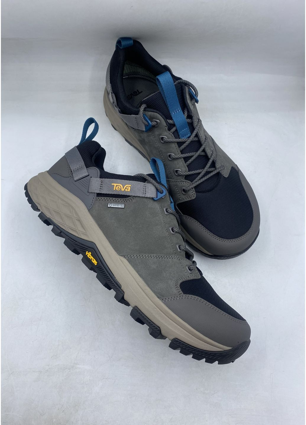 Серые кроссовки grandview gore-tex low hiking boot Teva