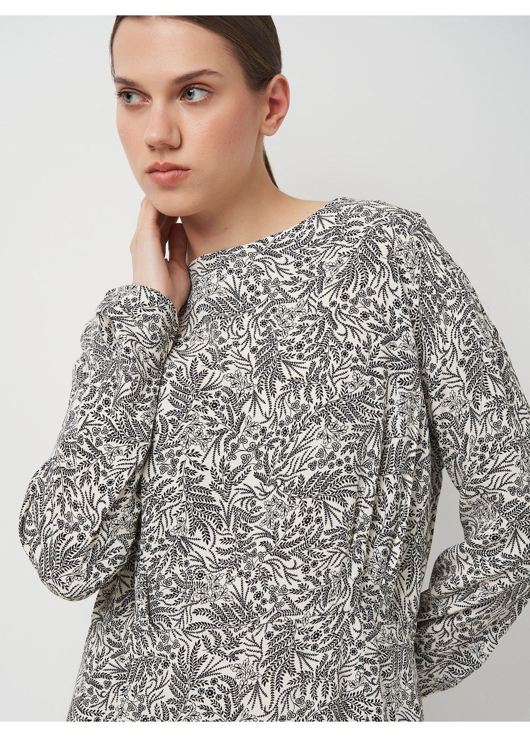 Молочное кэжуал платье H&M с цветочным принтом