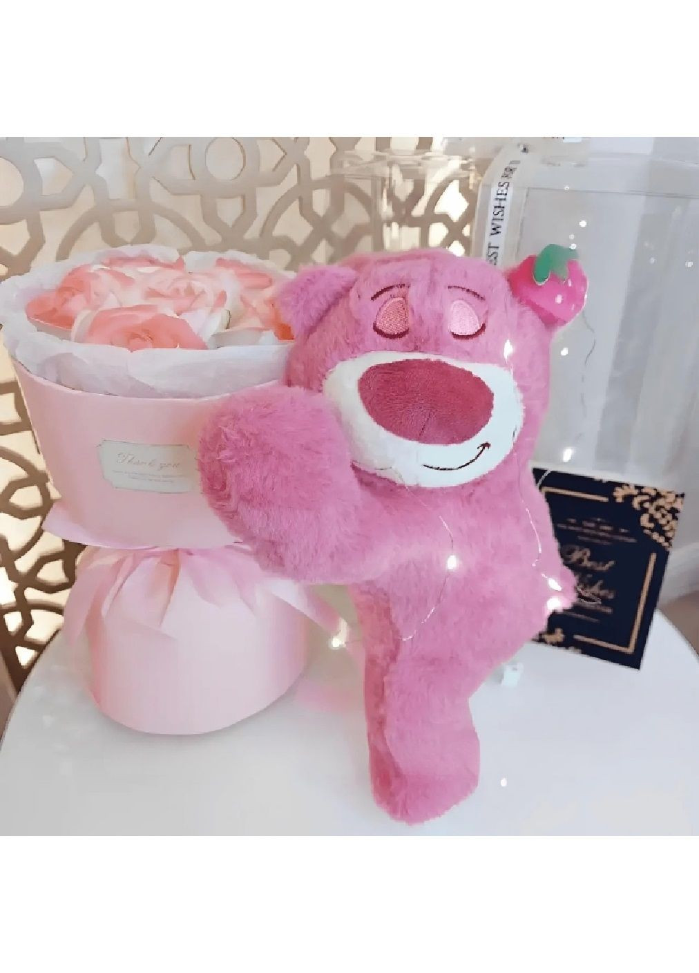 Подарочный набор игрушка мишка с букетом цветов LED-подсветкой в подарочной упаковке 27 см (479572-Prob) Unbranded (322313132)