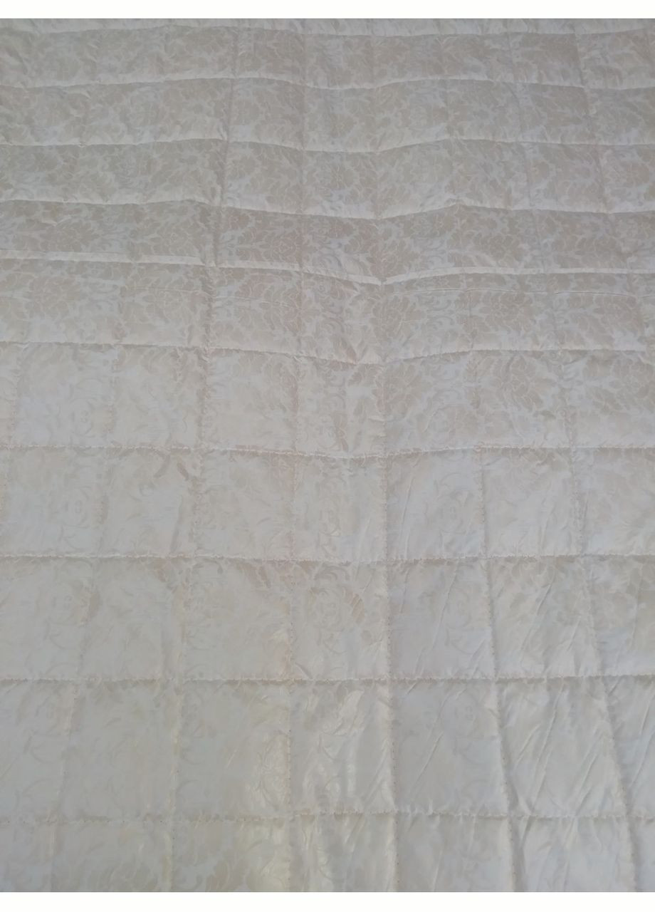 Двуспальное одеяло летние холлофайбер VITAL-TEXTIL из микрофибры бежевые цветы на белом Vital-Textile (349819712)