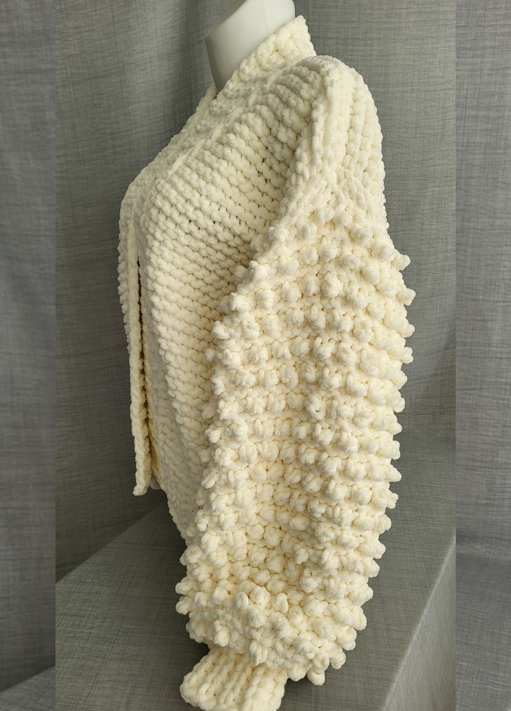 Молочный демисезонный кардиган No Brand