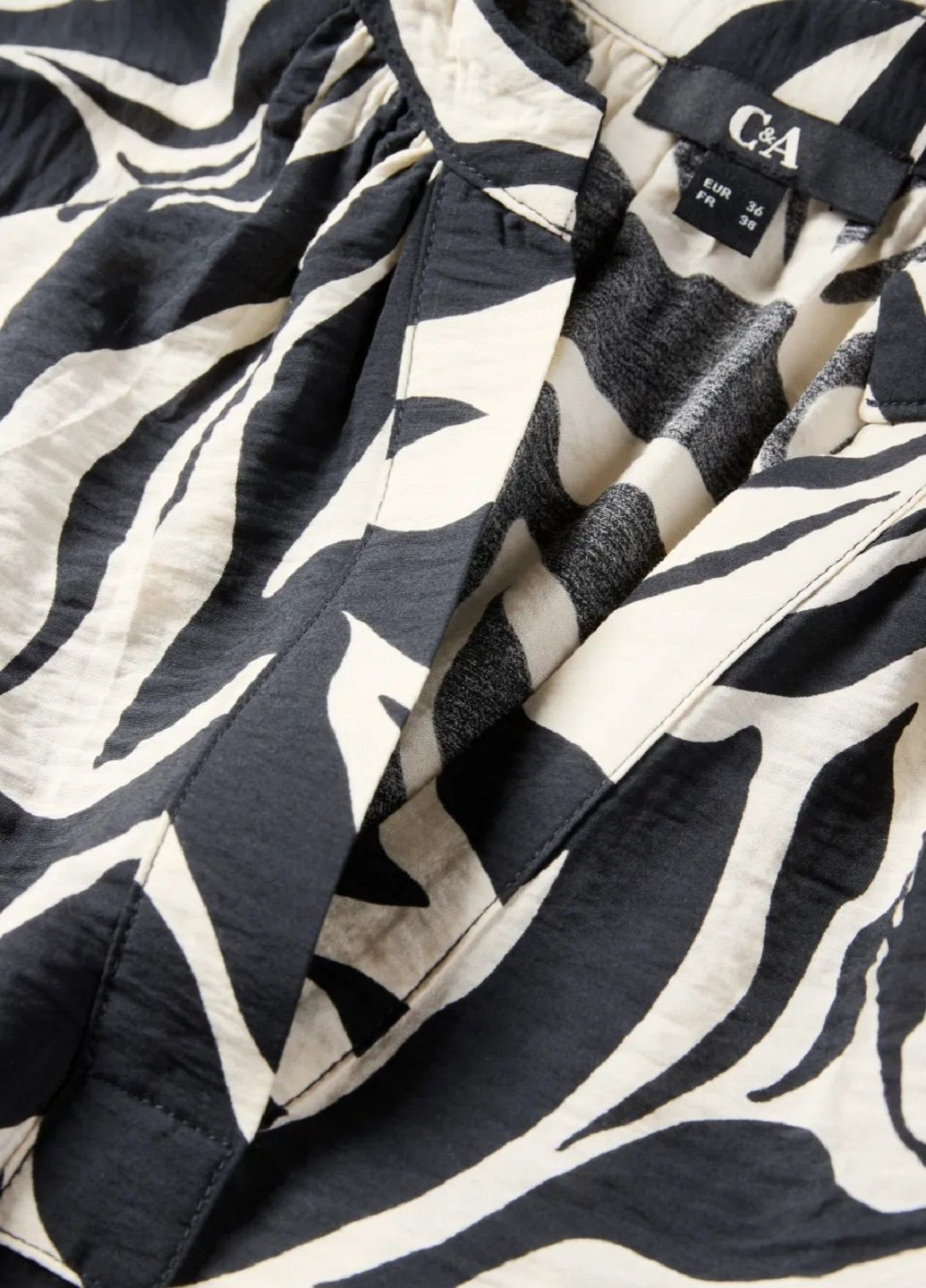 Чорна блуза C&A