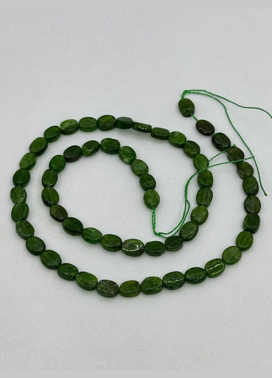 Діопсид на нитці без застібки 7*6*2 мм 40 см Зелений No Brand (337510780)