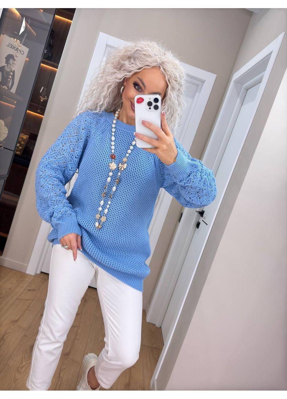 Блакитний демісезонний жіночий светр з ажурними рукавами джемпер No Brand