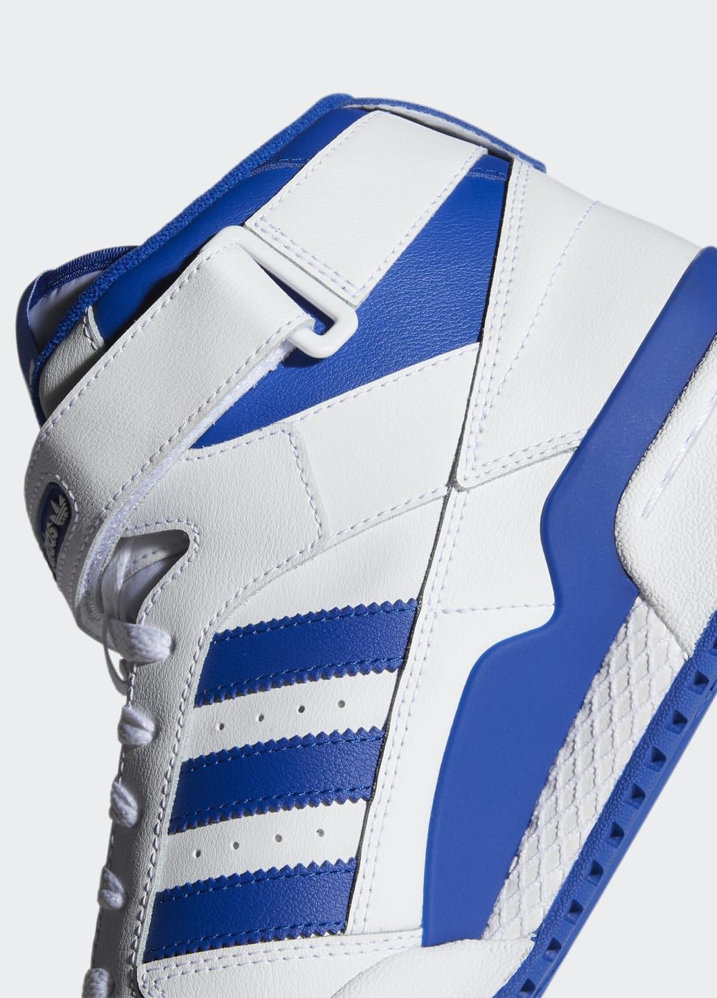 Білі літні кросівки forum mid adidas