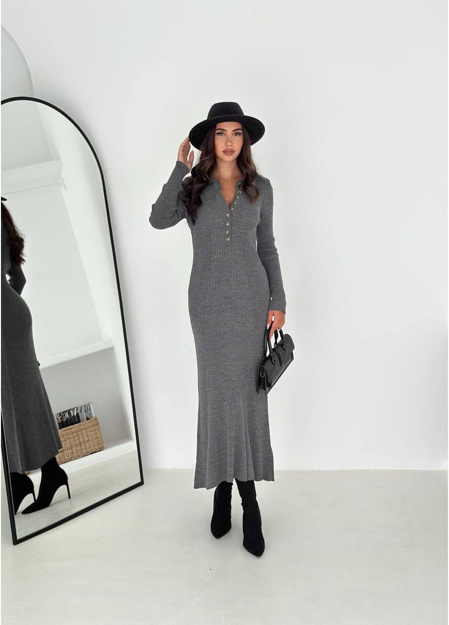 Графітова кежуал в'язана сукня максі Adelante однотонна
