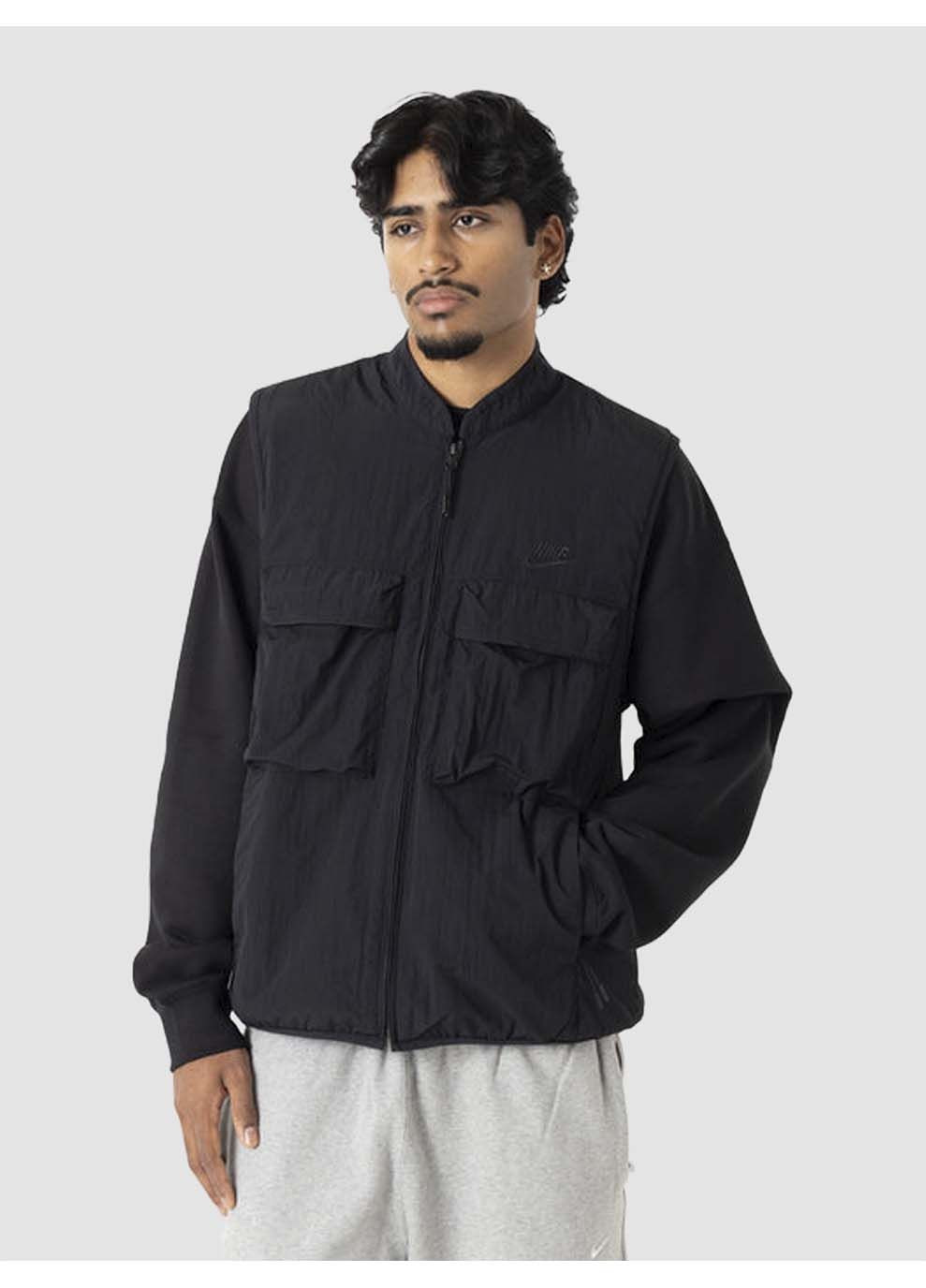 Чоловіча Жилетка M TCH WVN VEST Чорний Nike (367600932)