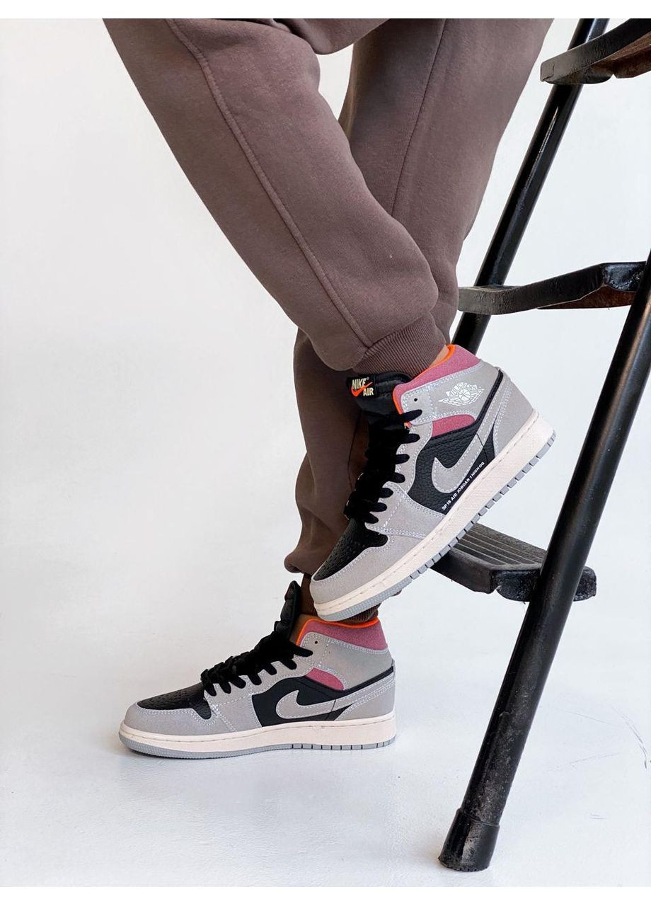 КРОСІВКИ ЖІНОЧІ NIKE AIR JORDAN 1 RETRO GREY CRIMSON НАЙК АІР ДЖОРДАН No Brand сірі демісезони (367170033)