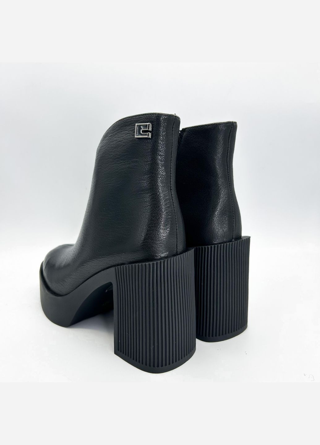 Черные демисезонная ботильоны (р) кожа 0-1-1-f-1579-xl-1974-mlw-1 Danler