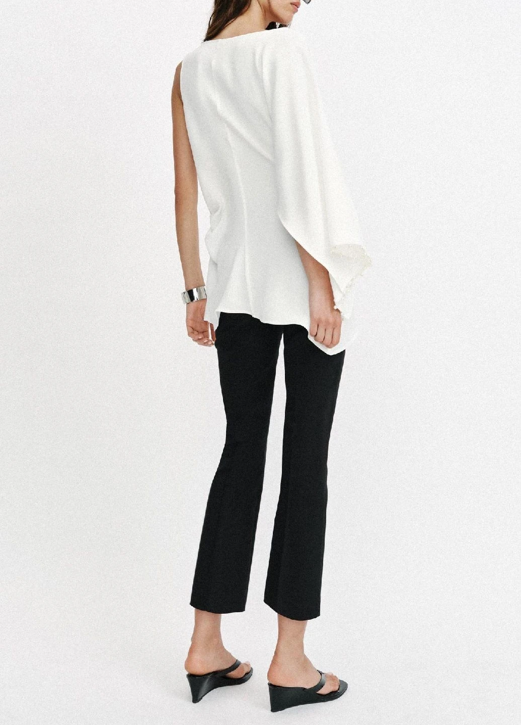 Молочна блуза Zara