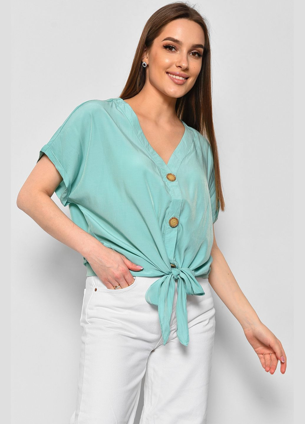 М'ятна демісезонна блуза жіноча напівбатальна з коротким рукавом м'ятного кольору з баскою Let's Shop