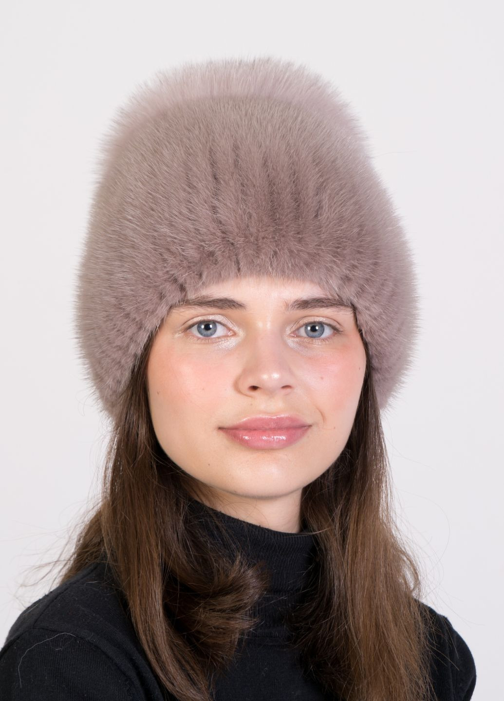 Жіноча хутряна шапка норкова на в'язаній основі з помпоном з хутра песця Меховой Стиль Шарик (297201822)