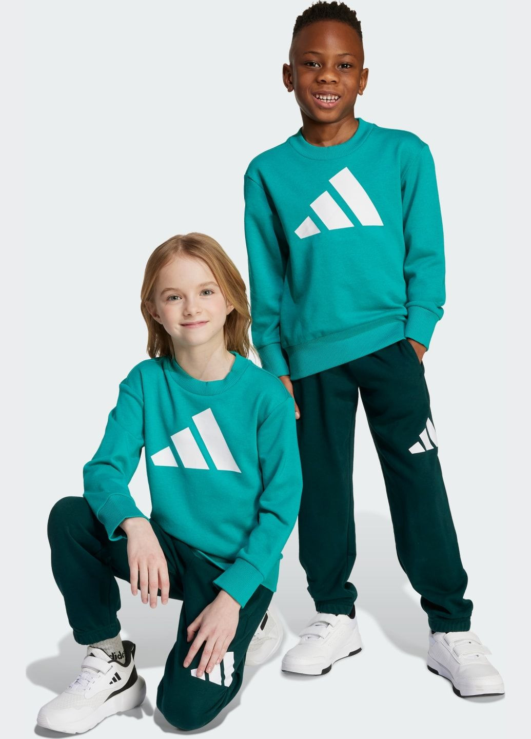 Комплект: свитшот и джоггеры Essentials Kids adidas (355888582)