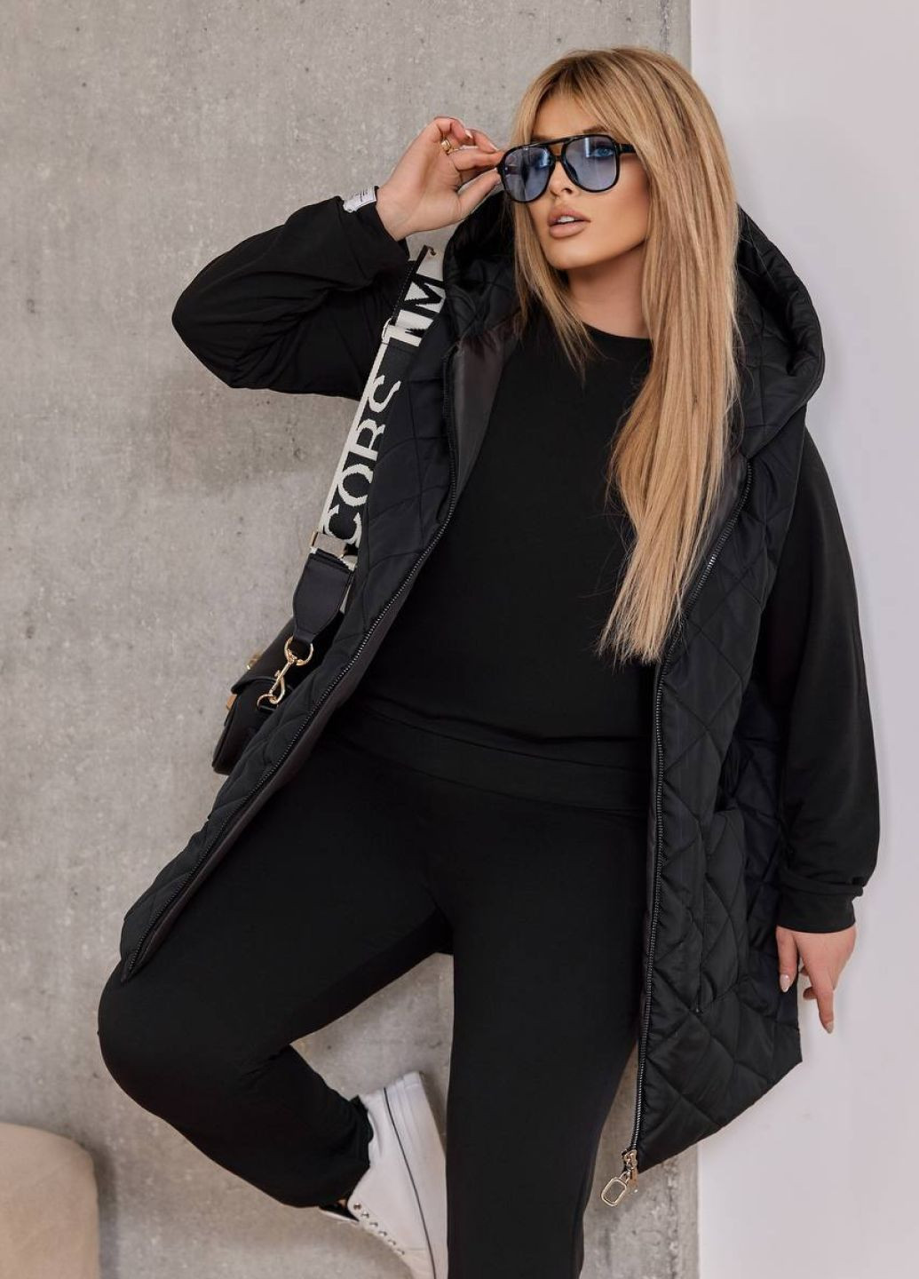 Костюм тройка: джогеры, свитшот и стильный удлиненный жилет Україна (322504667)