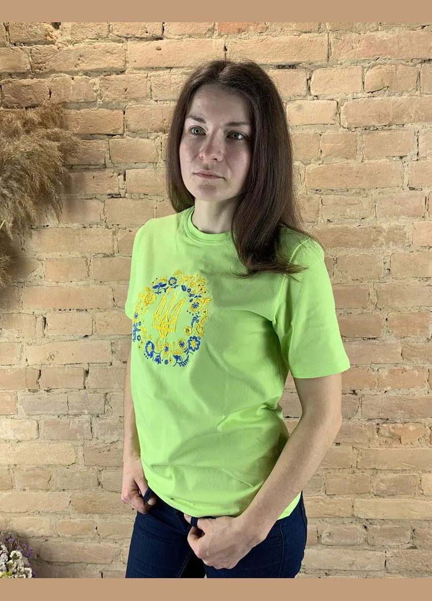 Салатова жіноча вишита футболка вишиванка з гербом в віночку салатова НоКо візерунок орнамент вільна, пряма бавовна, еластан (313654510)