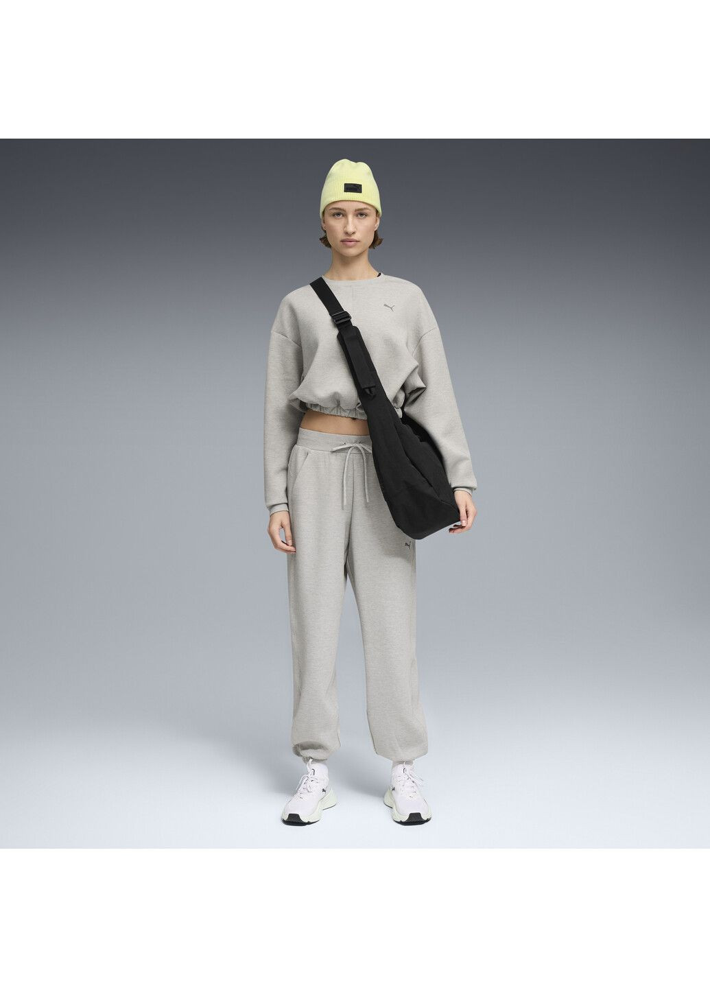 Серый свитшот cloudspun training crew women Puma однотонный (367832572)