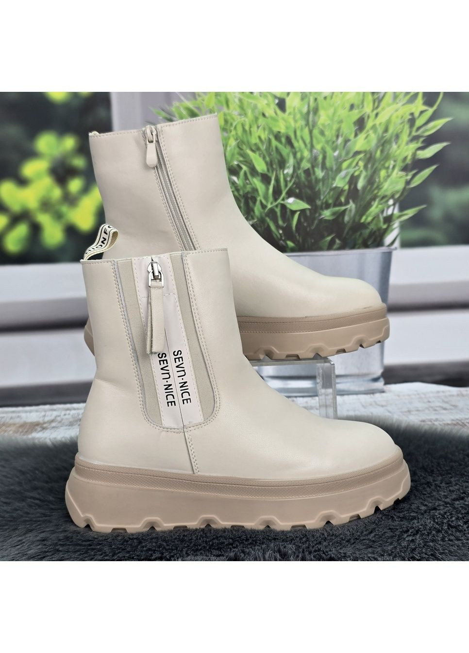 Черевики жіночі зимові бежеві на платформі зі штучним хутром Nice (371772339)