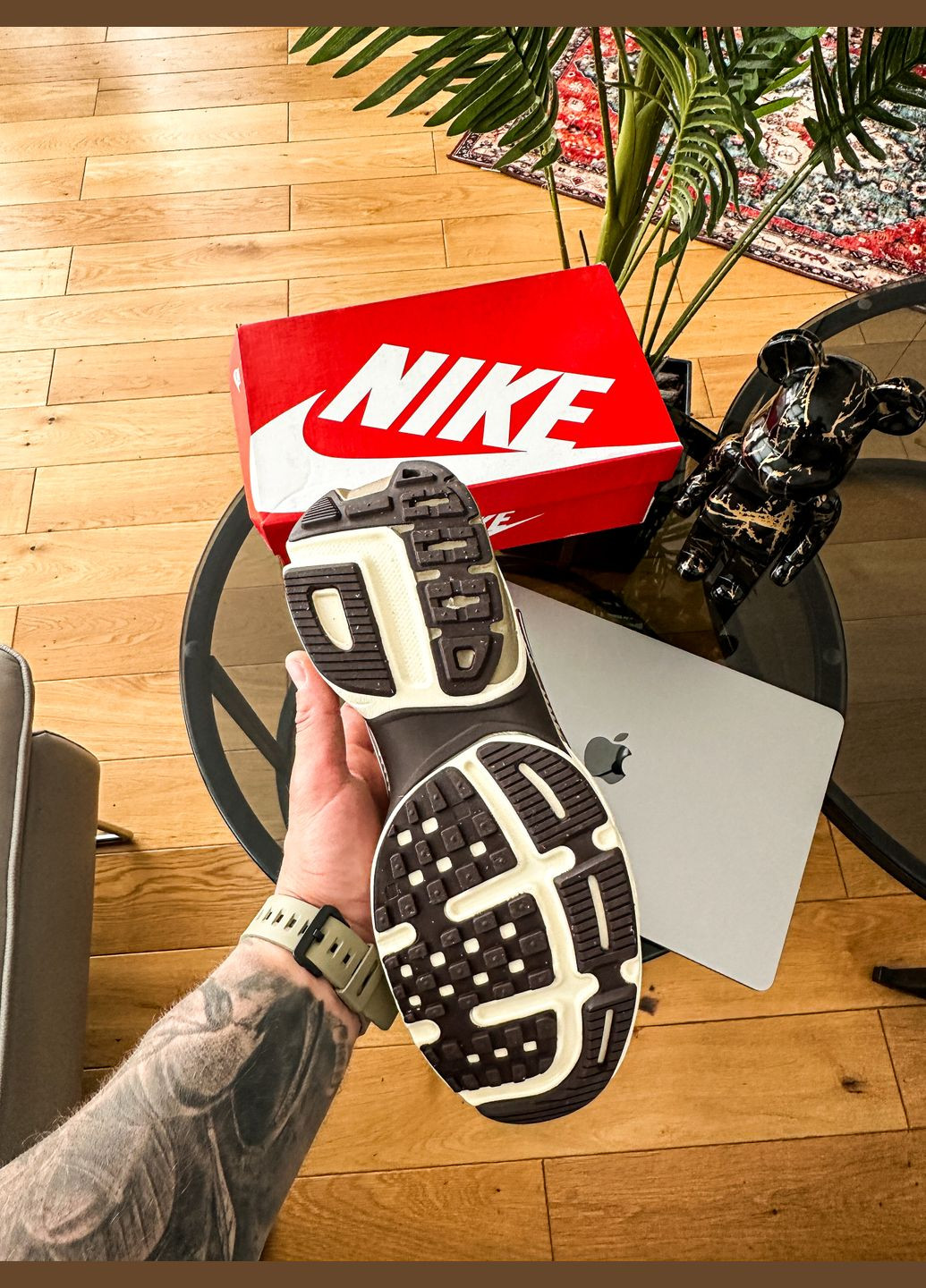 Бежевые демисезонные кроссовки мужские и женские nike runtekk orewood brown light bone | найк рунтекк оревуд бежевые No Brand