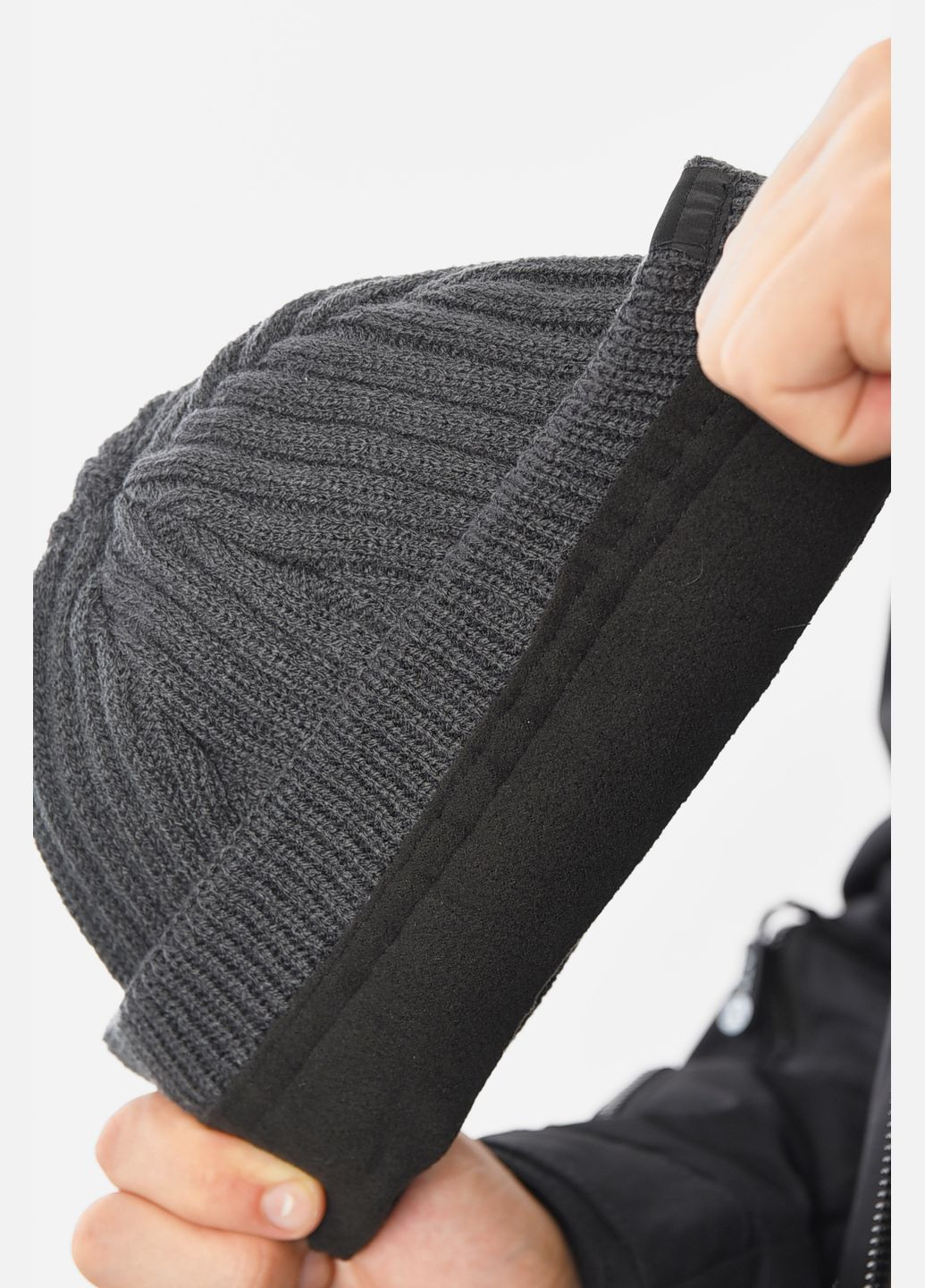 Шапка мужская с подворотом на флисе серого цвета Let's Shop (305296697)