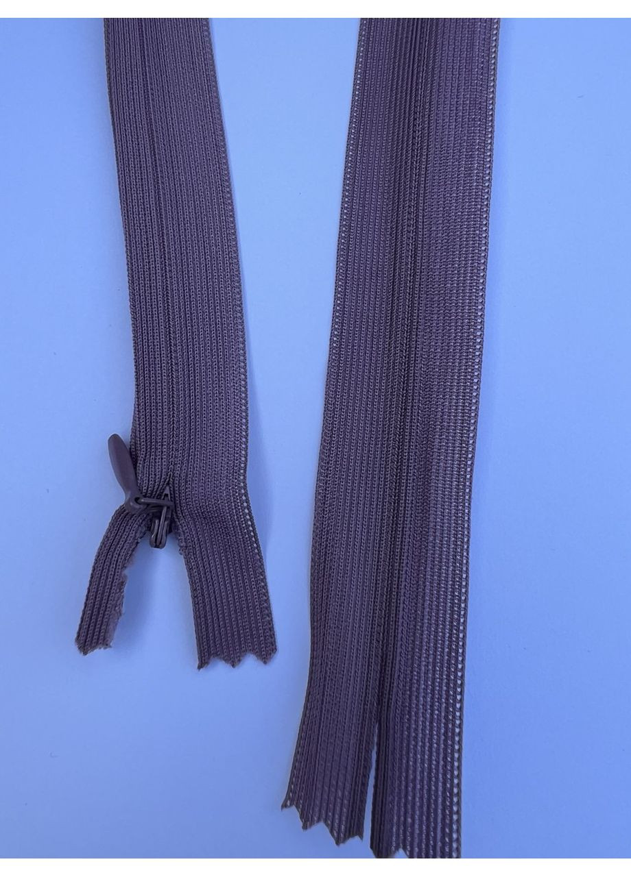 Темно-коричневая прочная нейлоновая неразъемная спиральная вшивная потайная змейка-молния с бегунком 50 см тип 3 No Brand (350882181)