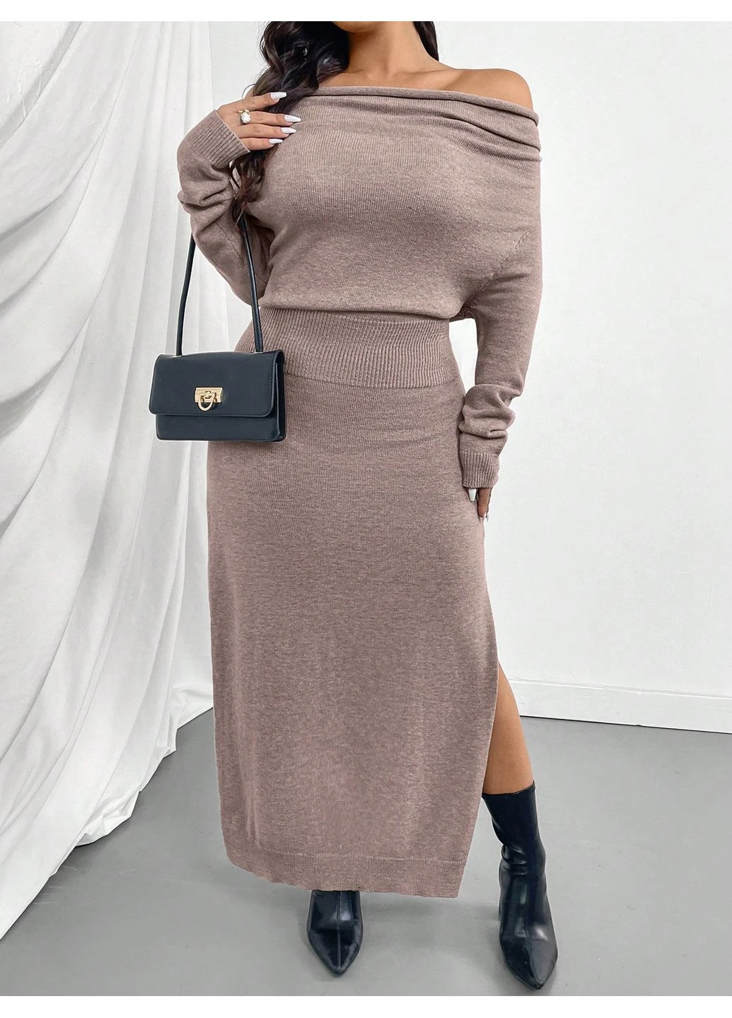 Коричнева сукня-світр SHEIN однотонна