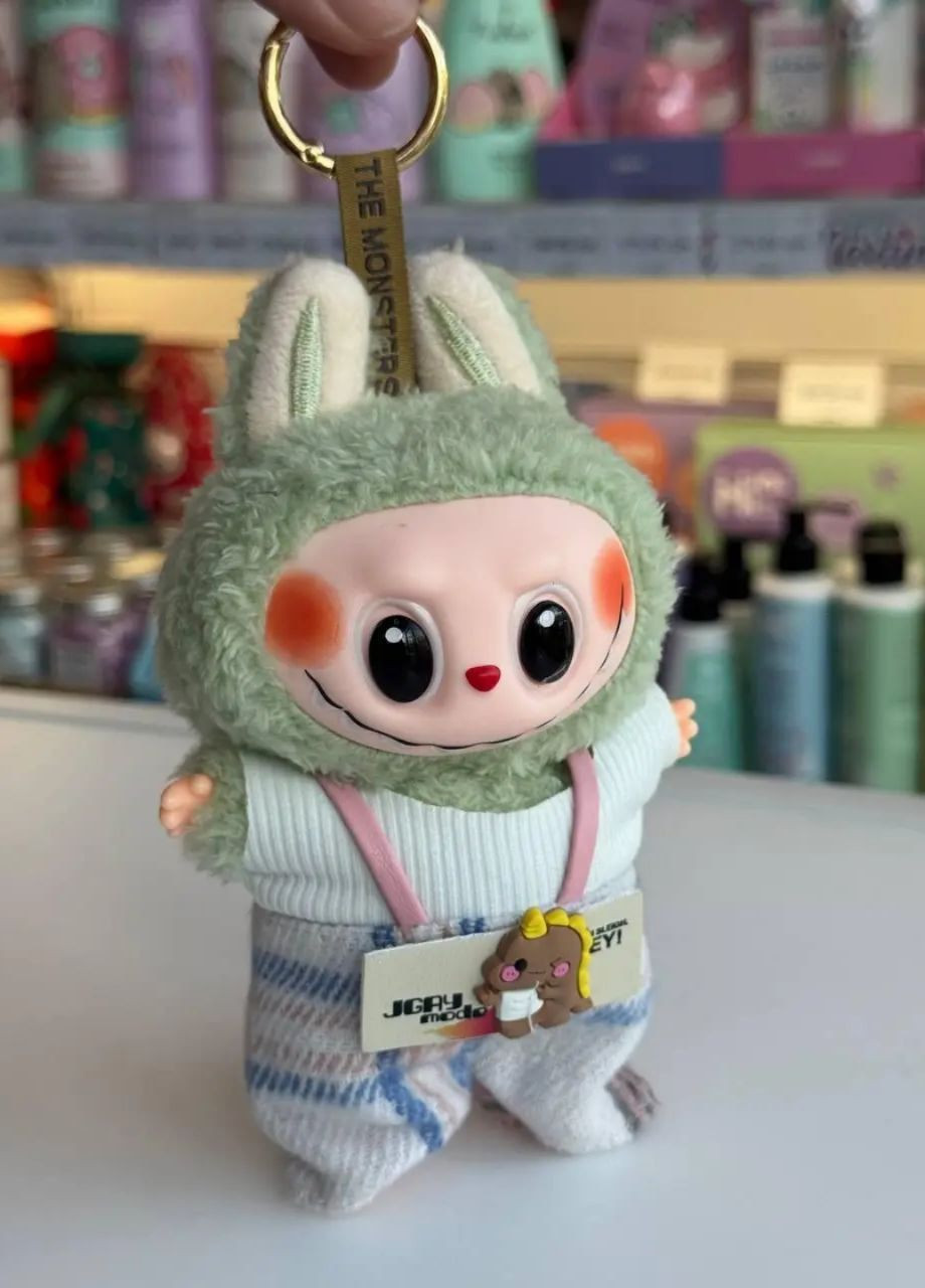 М'яка іграшка брелок Лабубу Fashion Labubu з одягом Pop Mart (336213531)