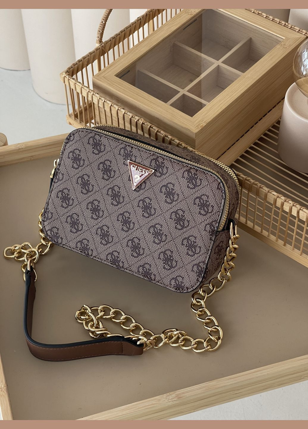 Сумка Noelle Crossbody через плечо Guess Крос-боді (328262841)