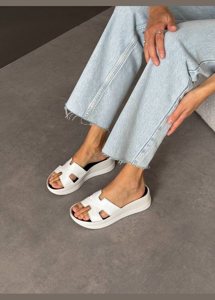 Білі шкіряні жіночі шльопанці, білі шльопанці, білі шльопки код 24145 Garti (336338021)