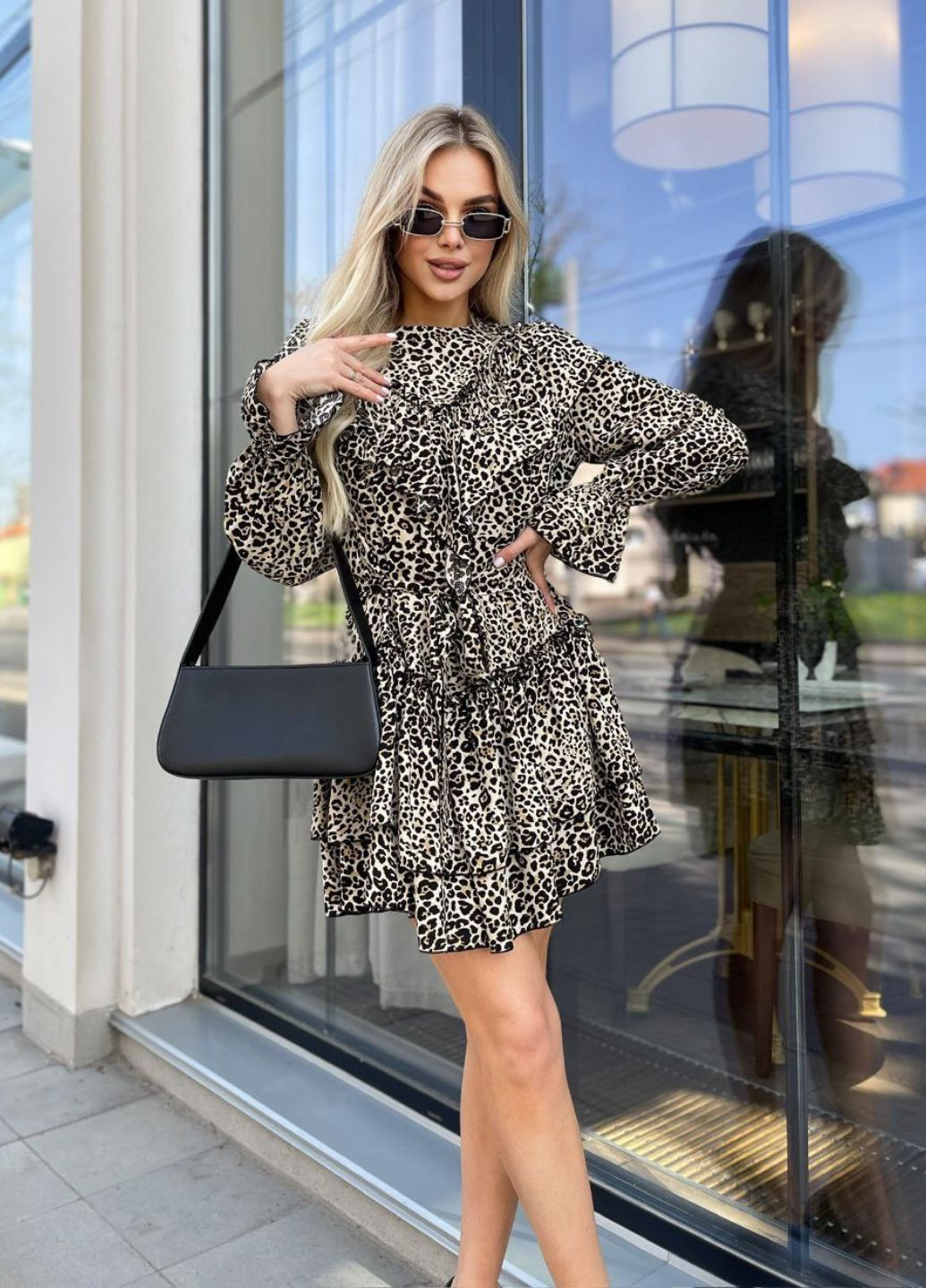 Бежевое повседневный изысканное платье украшенное рюшами Tik-Tak леопардовый