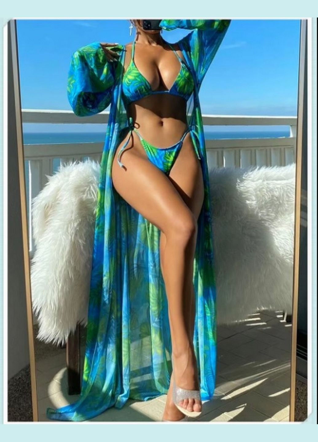 Серо-голубой демисезонный купальник раздельный голубой с зелеными листьями + халат бикини No Brand 4741