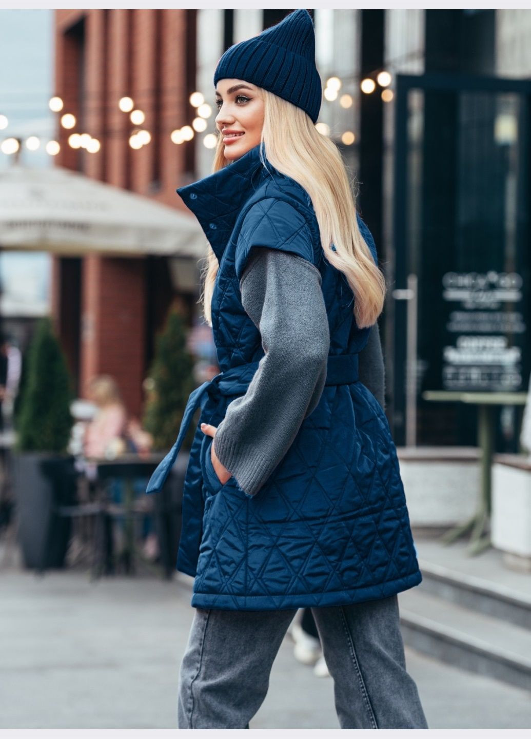 демісезонний жилет із поясом кольору темно-синій Dressa (308202113)