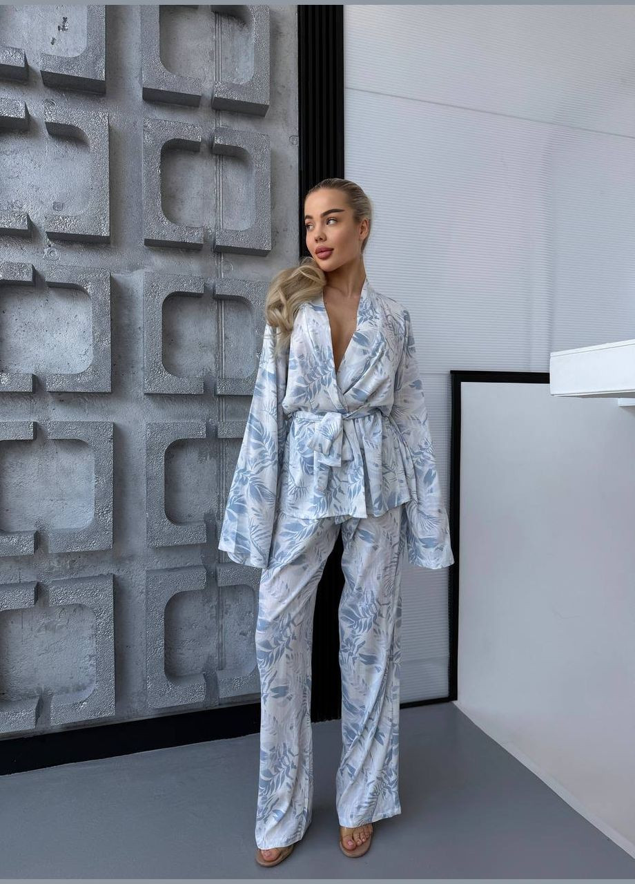 Жіночий костюм з льону з цікавим принтом Adelante (324443629)