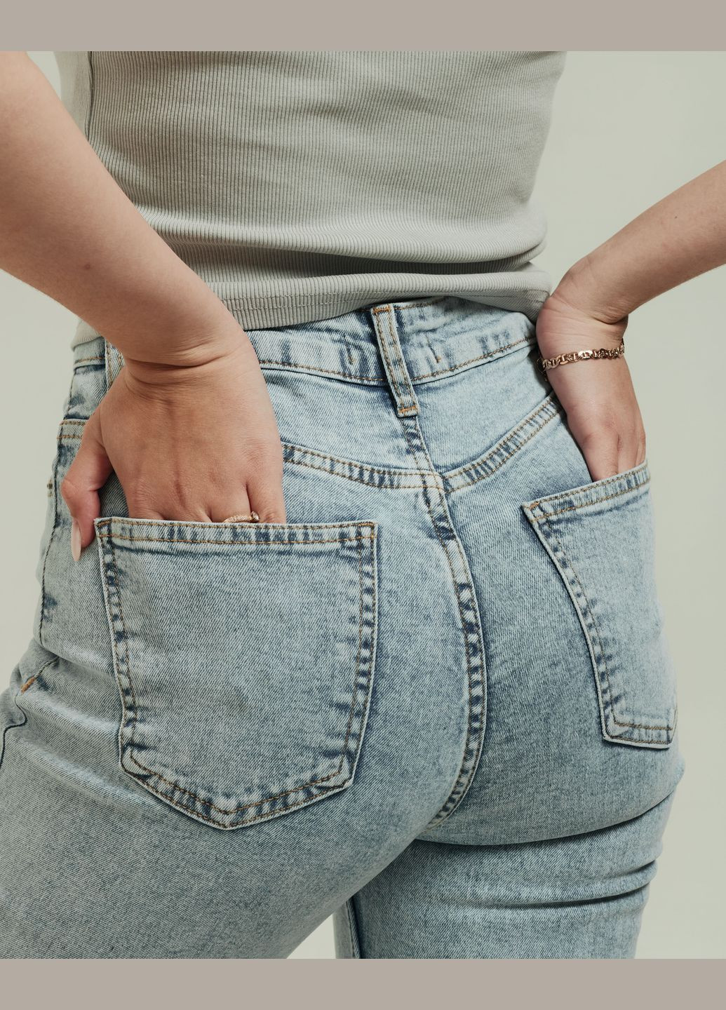 Джинсы женские светло-голубые Dilvin - (294817142)