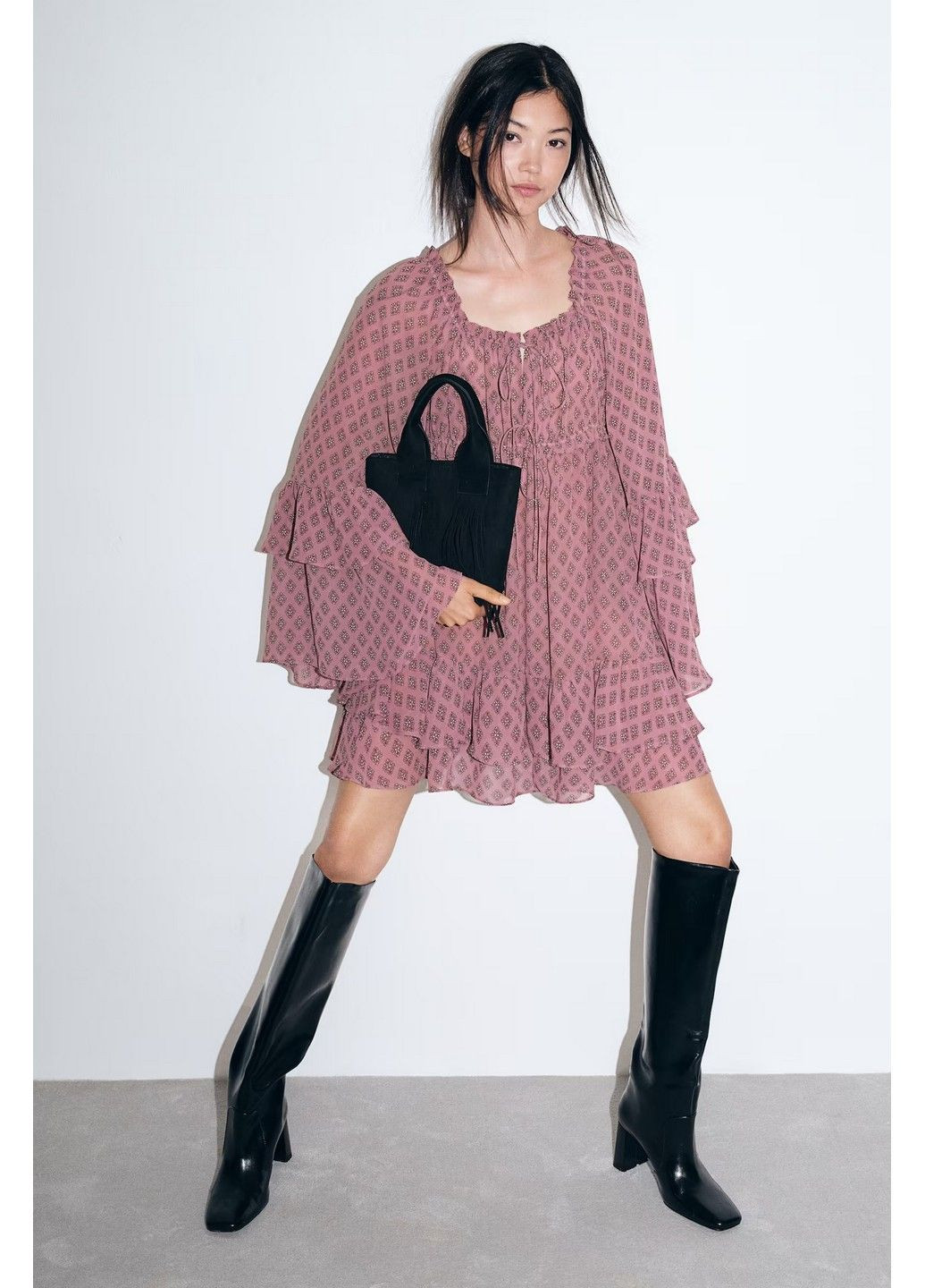 Бордовое кэжуал платье H&M с орнаментом