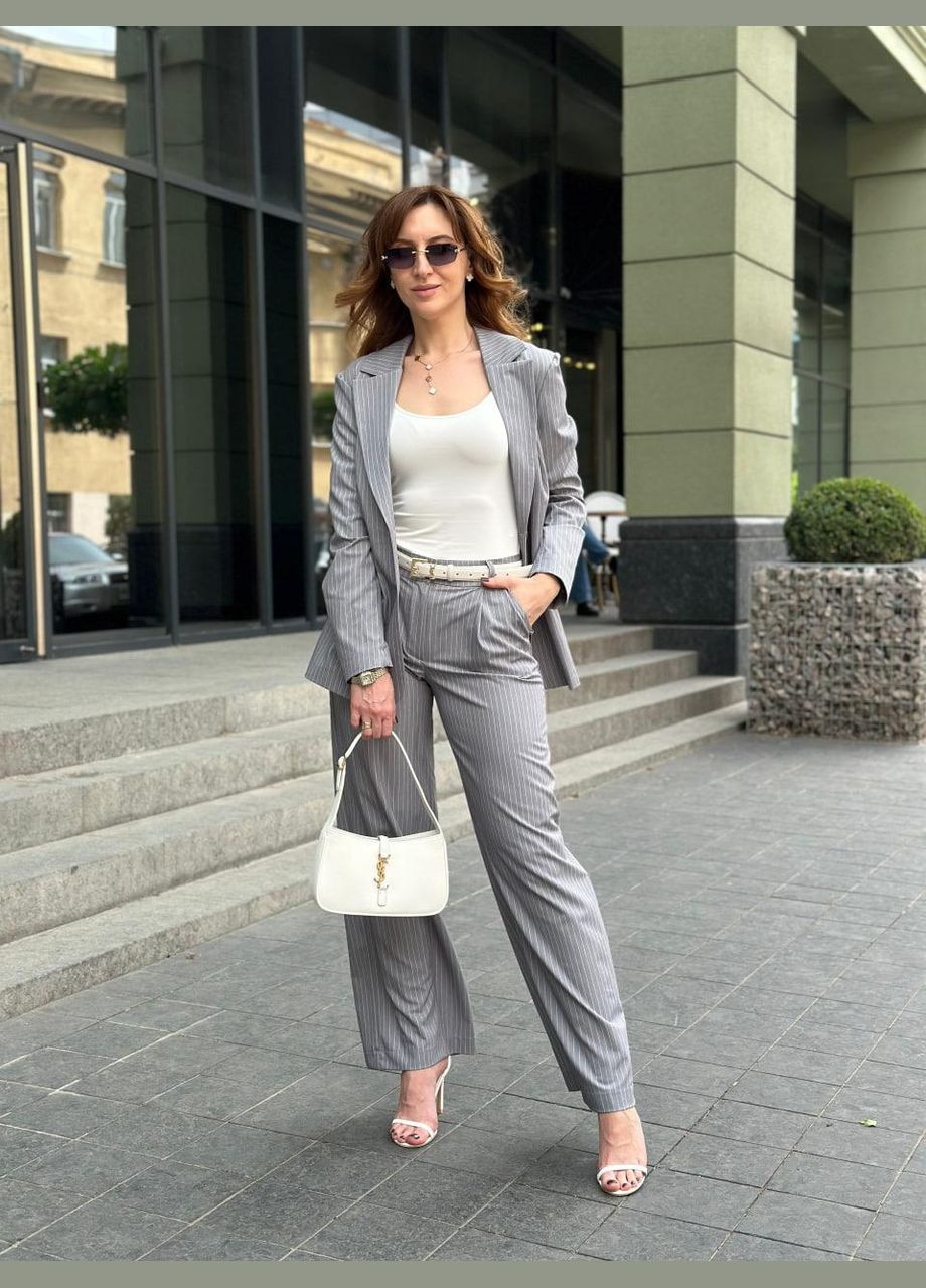 Жіночий костюм в смужку піджак і брюки Сірий Maybel (335011337)