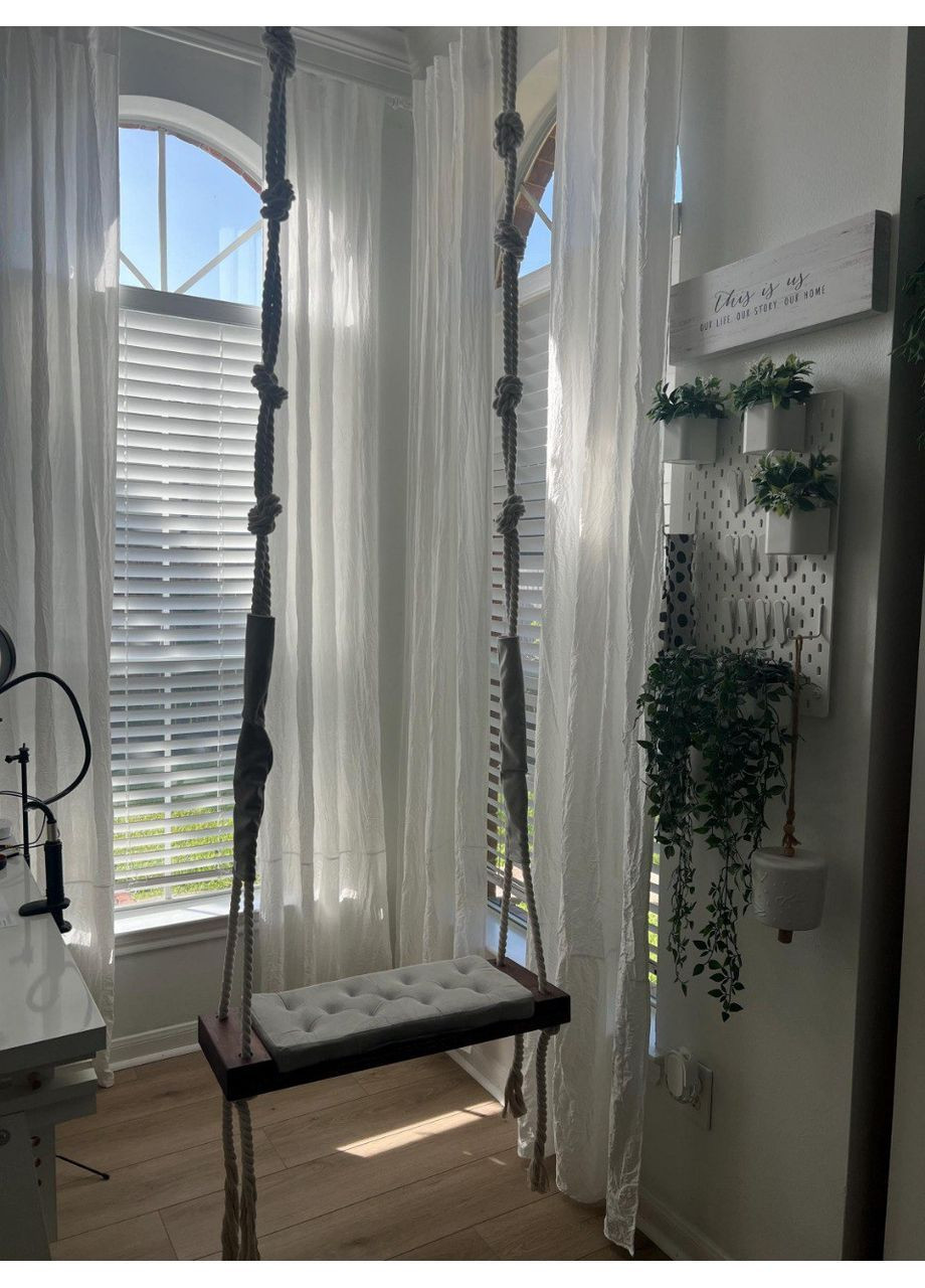 Підвісна гойдалка-лавка “Мрія” з подушкою зі зносостійкого меблевого велюру No Brand (364195474)