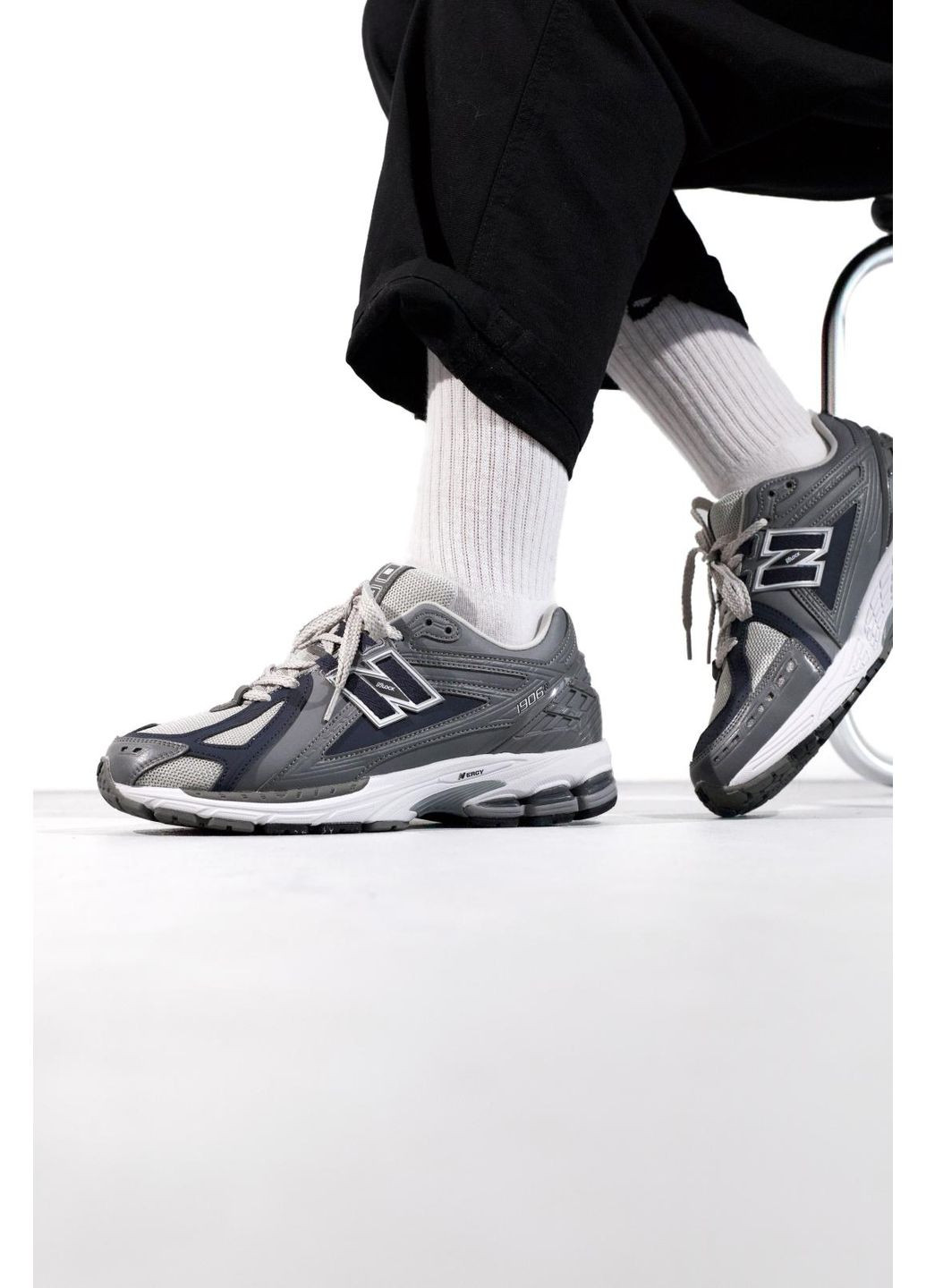 Серые демисезонные кроссовки мужские new balance 1906r grey white нью беланс 1906r No Brand