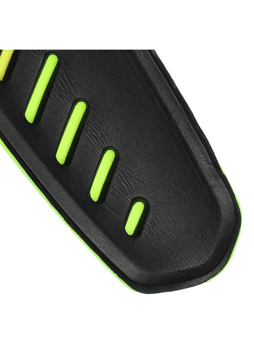Щитки Ultra Light Green/Black 030989-02 Puma (399410892)