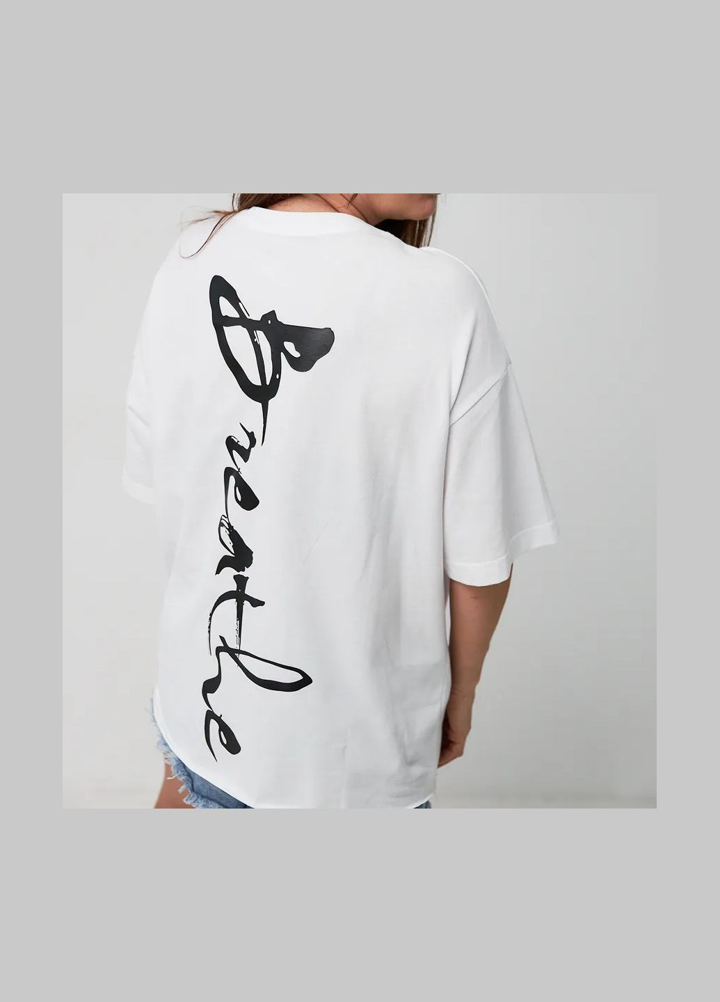 Женская футболка оверсайз "Breathe" белого цвета (1111L828) No Brand - (335811482)