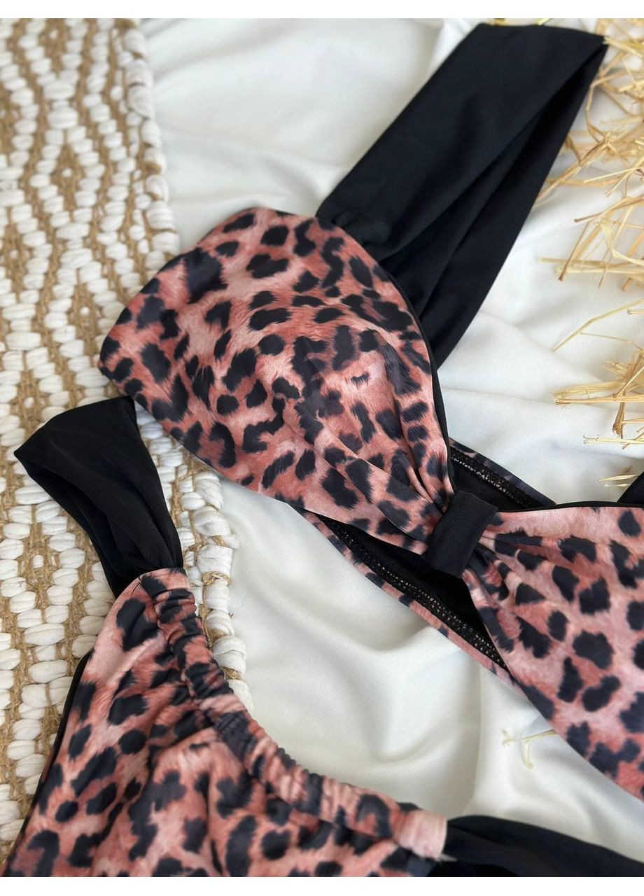 Комбинированный летний женский купальник леопардовый с черными бретелями / женский купальник розовый лео с высокими трусиками No Brand