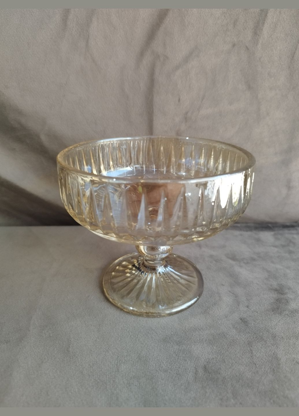 Набор креманок HP-19-31-4 стеклянных 300 мл 6 шт Светло-золотистый Yiwu (347581392)