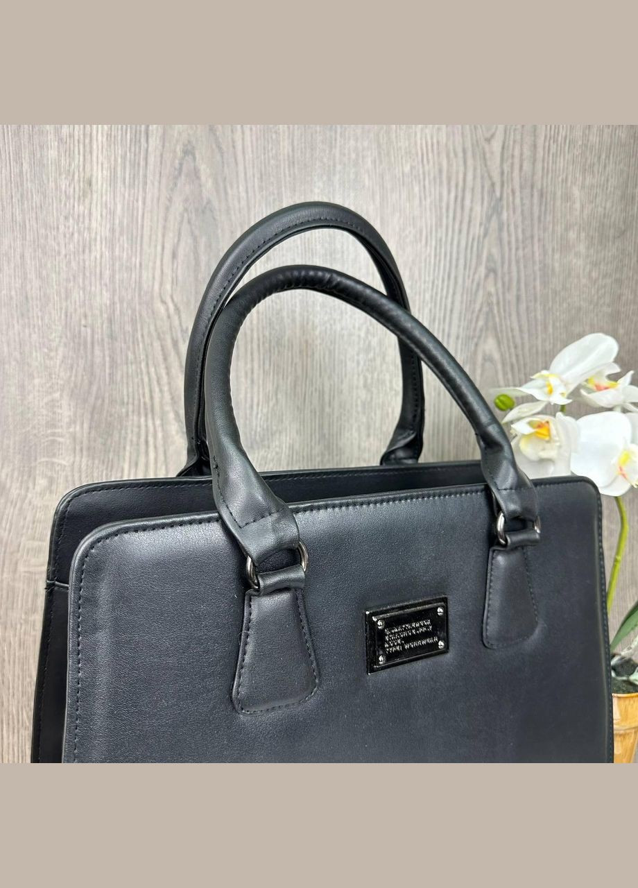 Женская каркасная сумка из экокожи с плечевым ремнем и лаковой вставкой черная матовая (sku_1241) No Brand (330575786)