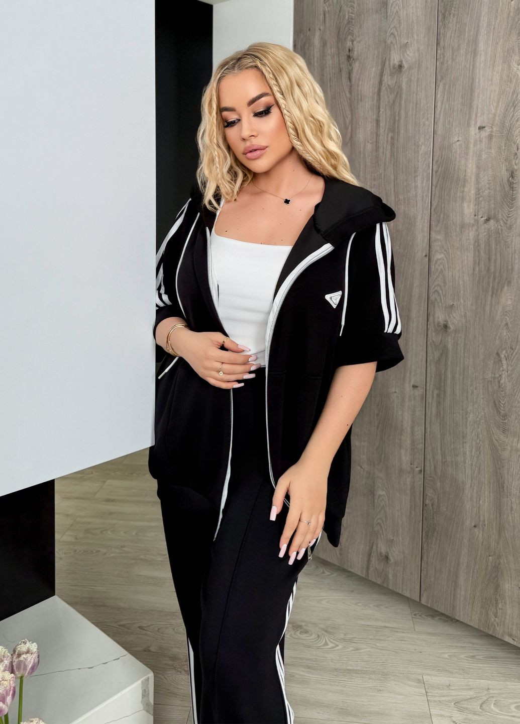 Спортивний костюм жіночий з лампасами (кофта + штани) No Brand (336963963)