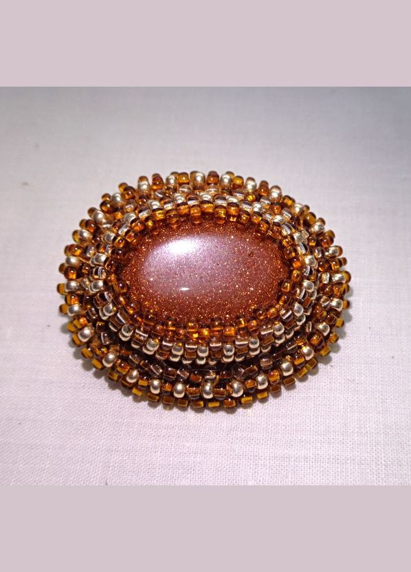Авторская брошь ручной работы из бисера с натуральными камнями "Авантюрин" No Brand (349842814)