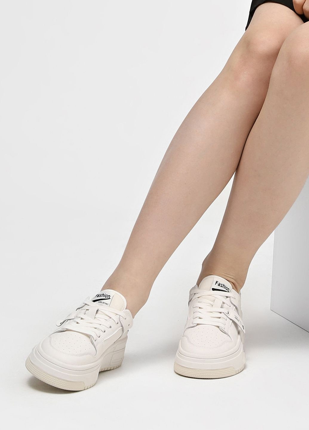 Білі осінні кросівки It-Girl
