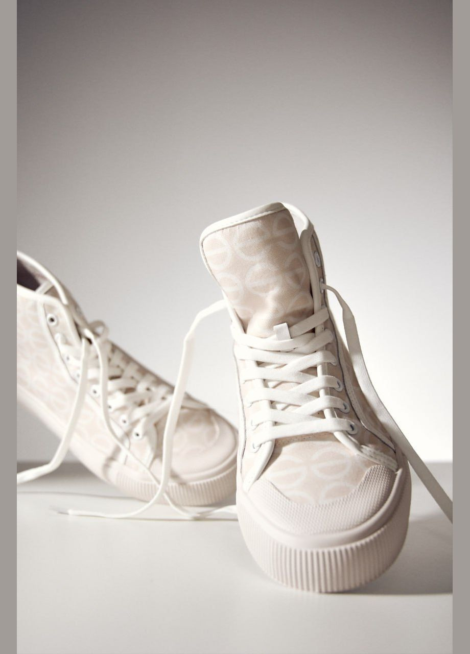 Світло-бежеві кеди високі, колір молочний Estro