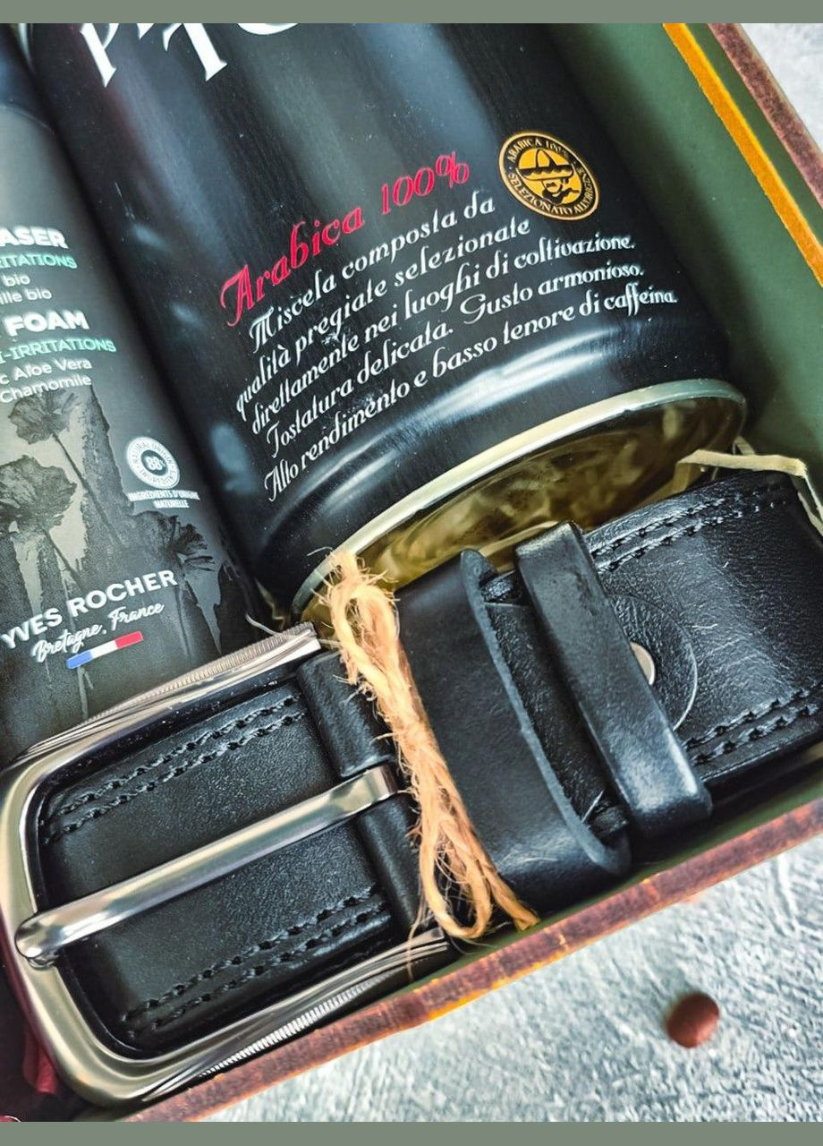 Мужской подарочный набор с ремнем, кофе, косметикой Yves Rocher и шоколадом в деревянной коробке. No Brand (340535682)