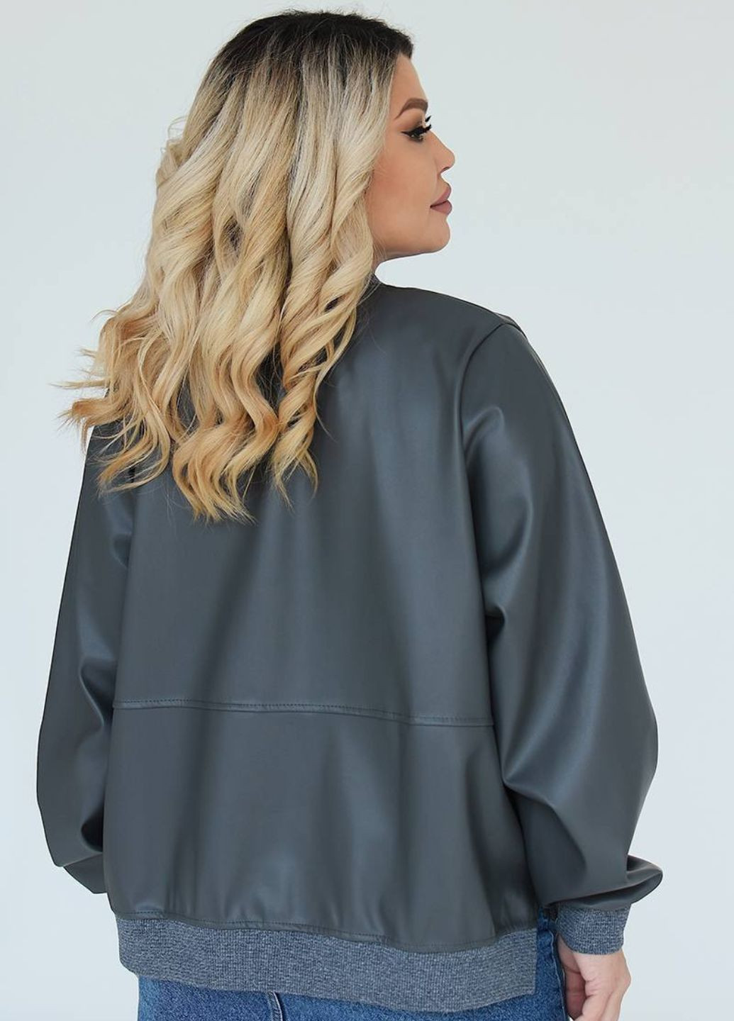 Сіра демісезонна стильна жіноча куртка з екошкіри No Brand