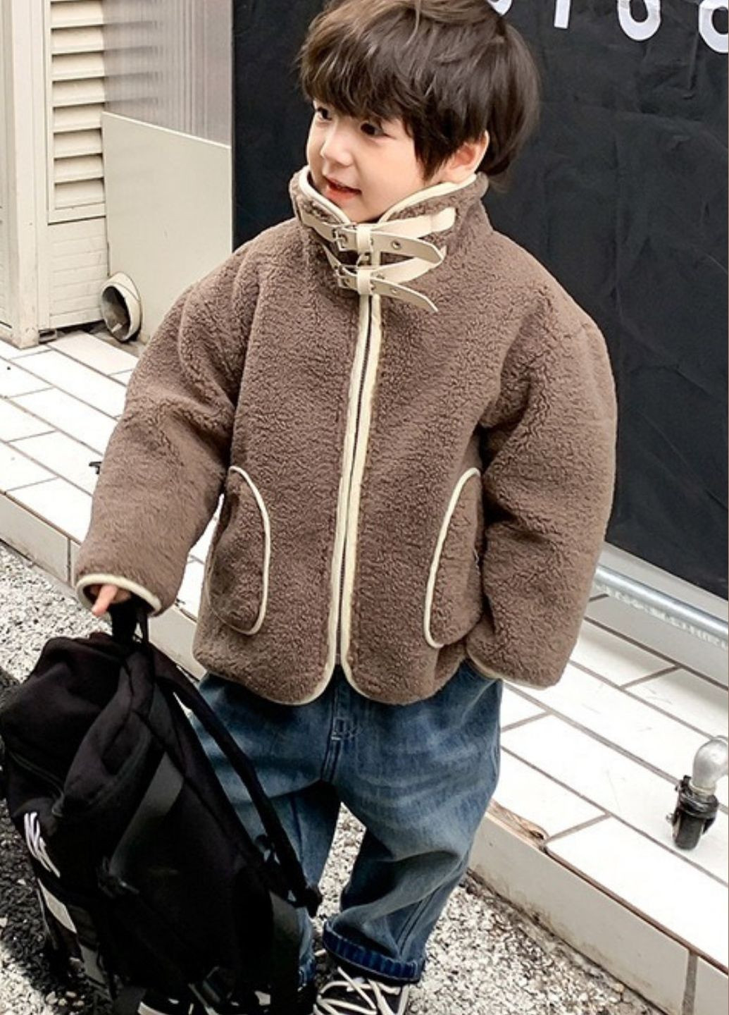 Коричнева демісезонна куртка зі штучної овчини No Brand