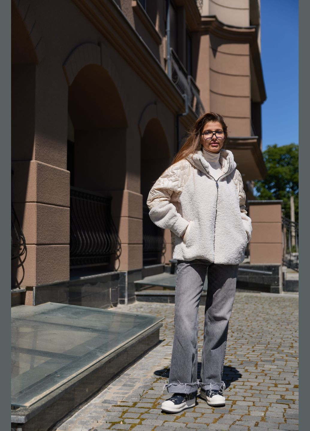 Молочная зимняя куртка MN